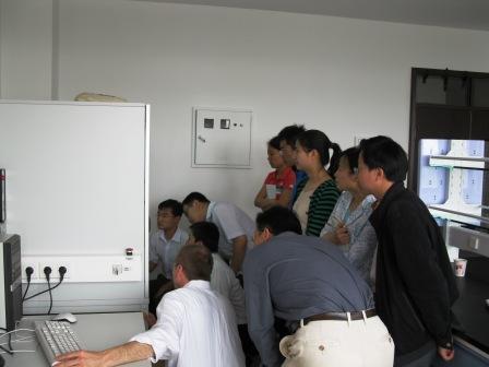 德国RINTECH公司应用科学家来到中国林业科学院培训Lignostation年轮密度工作站